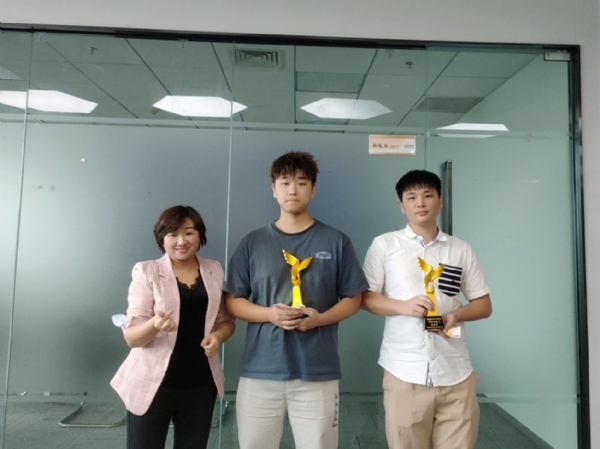 8b12ce5da7576488bd77b97ab979cc5