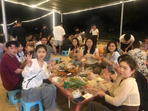 烧烤合影3